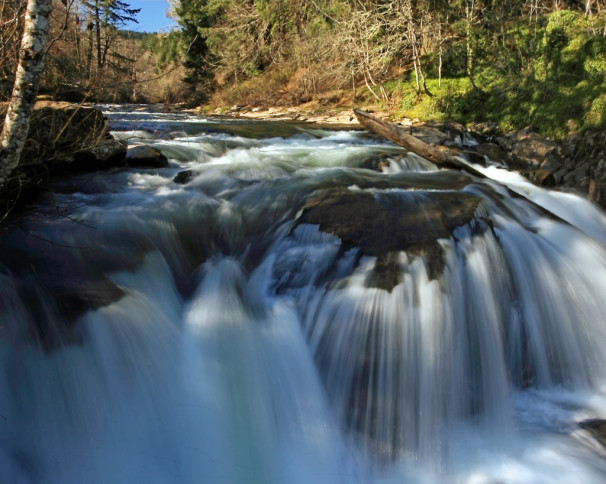 Awesome waterfalls! 4377035185_c05b3965cb_b